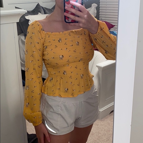 Hollister Tops - hollister top